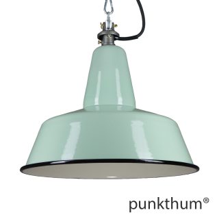 Grosse apfelgrüne Emaillelampe, Industrielampe mit Stahlguss-Aufhängung und schwarzem Textilkabel.